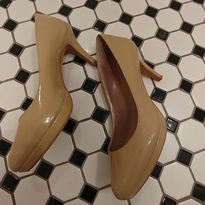 🌟5 for $35🌟 / Vince Camuto pumps, 7.5